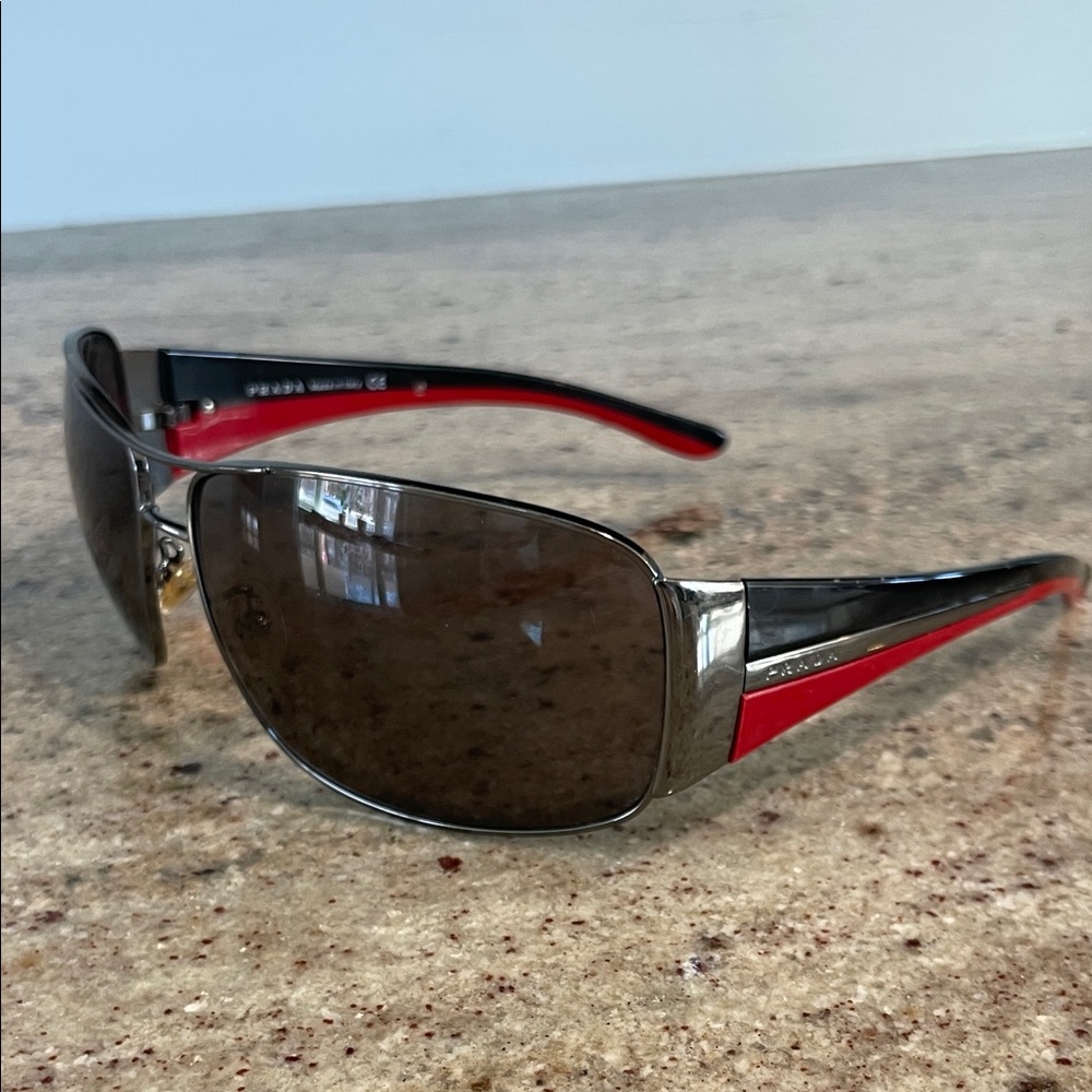 PRADA SPR74G Sunglasses in color 5AV1A1